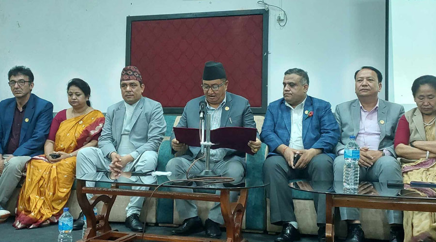 बागमतीका मुख्यमन्त्री बहादुरसिंह लामाले दिए राजीनामा