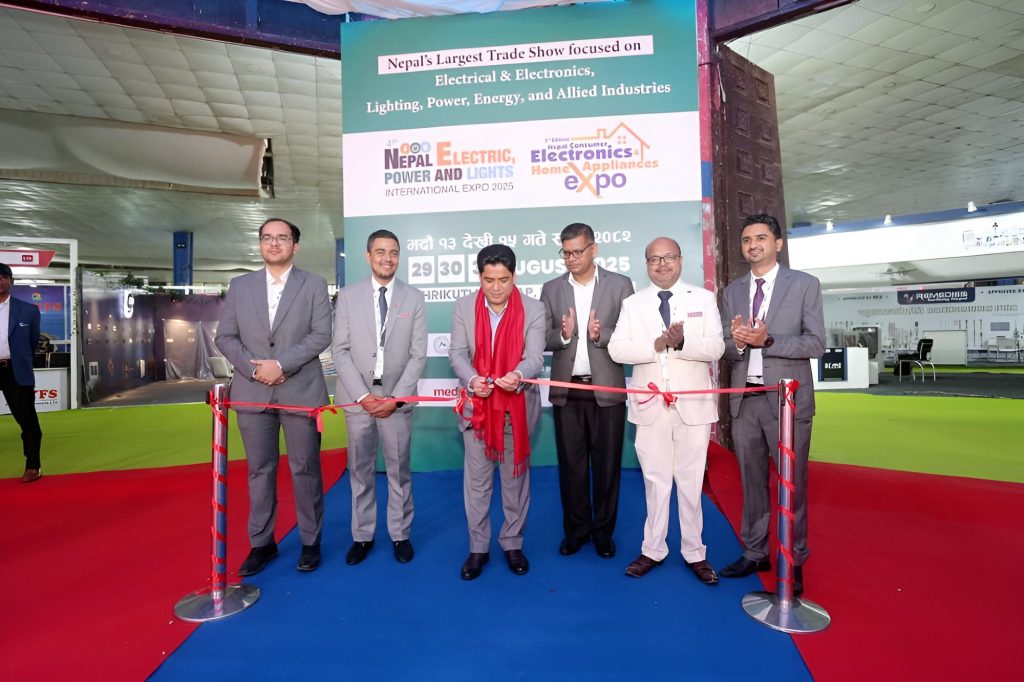 उद्योग मन्त्री भण्डारीले गरे अन्तर्राष्ट्रिय ‘इलेक्ट्रिक एण्ड इलेक्ट्रोनिक्स’ को उद्घाटन