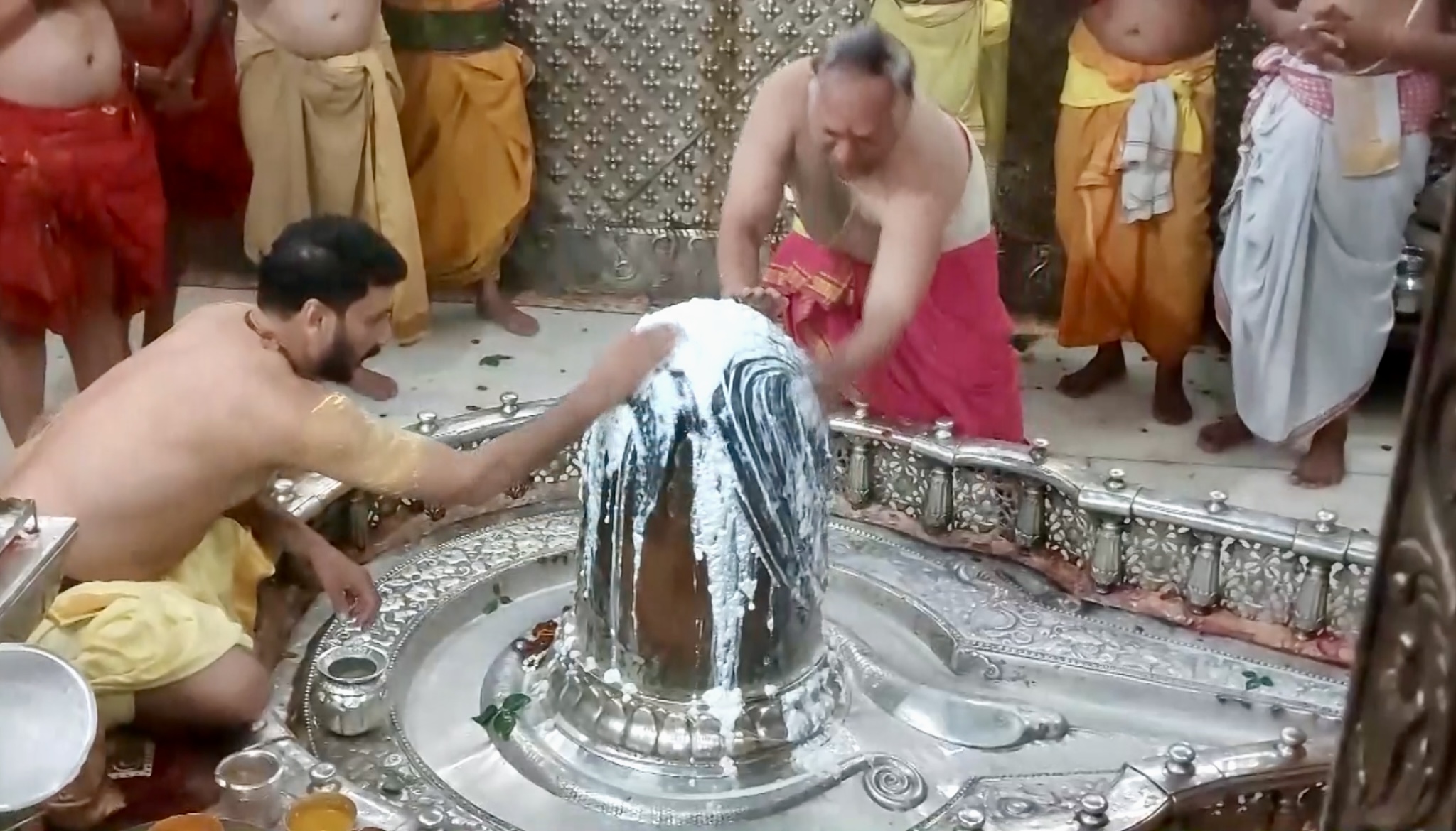 तीजको अवसरमा श्री महाकालेश्वर ज्योतिर्लिङ्गमा आरती सम्पन्न