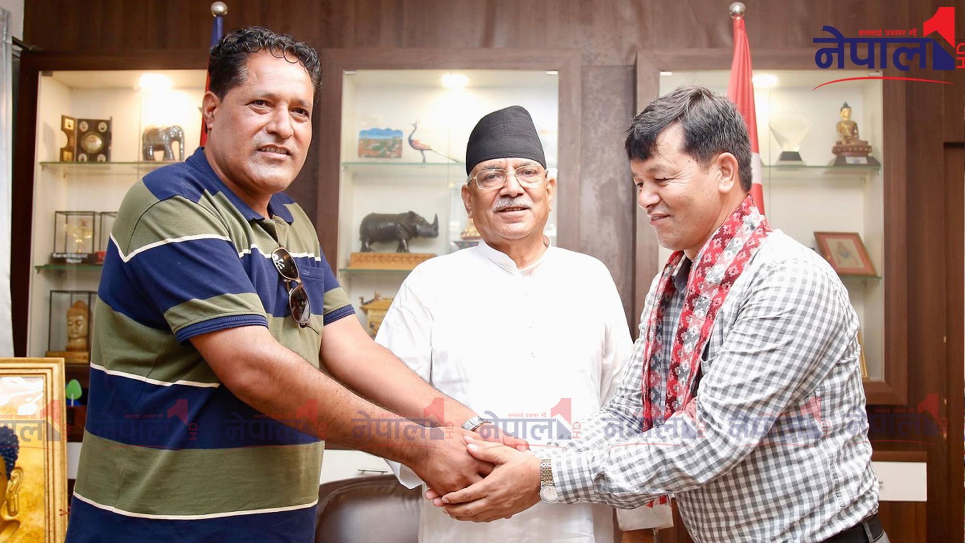 एमाले केन्द्रीय परिषद् सदस्य कुँवर माओवादी केन्द्रमा प्रवेश