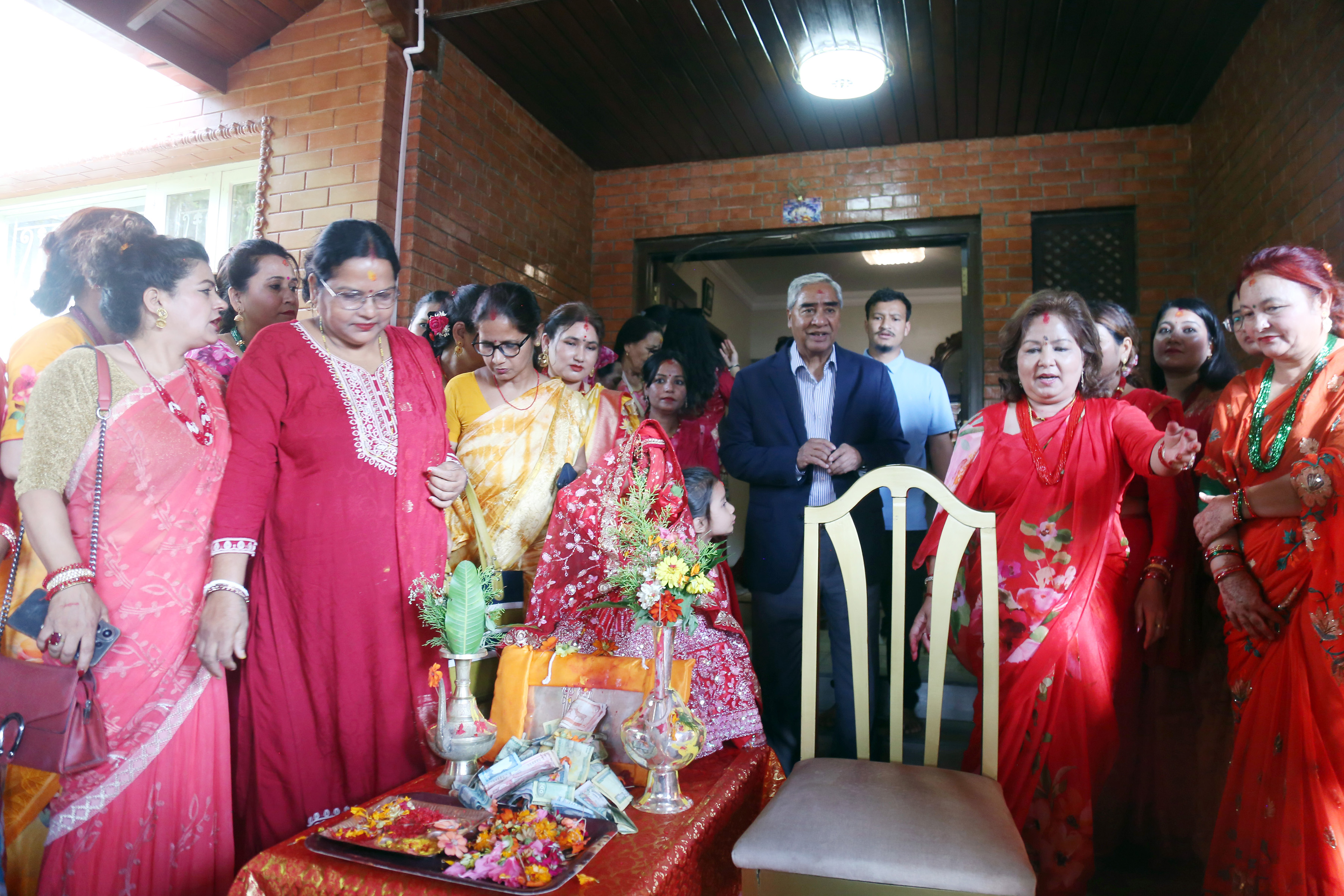 सभापति देउवा निवास बुढानिलकण्ठमामा मनाइयो गौरा पर्व