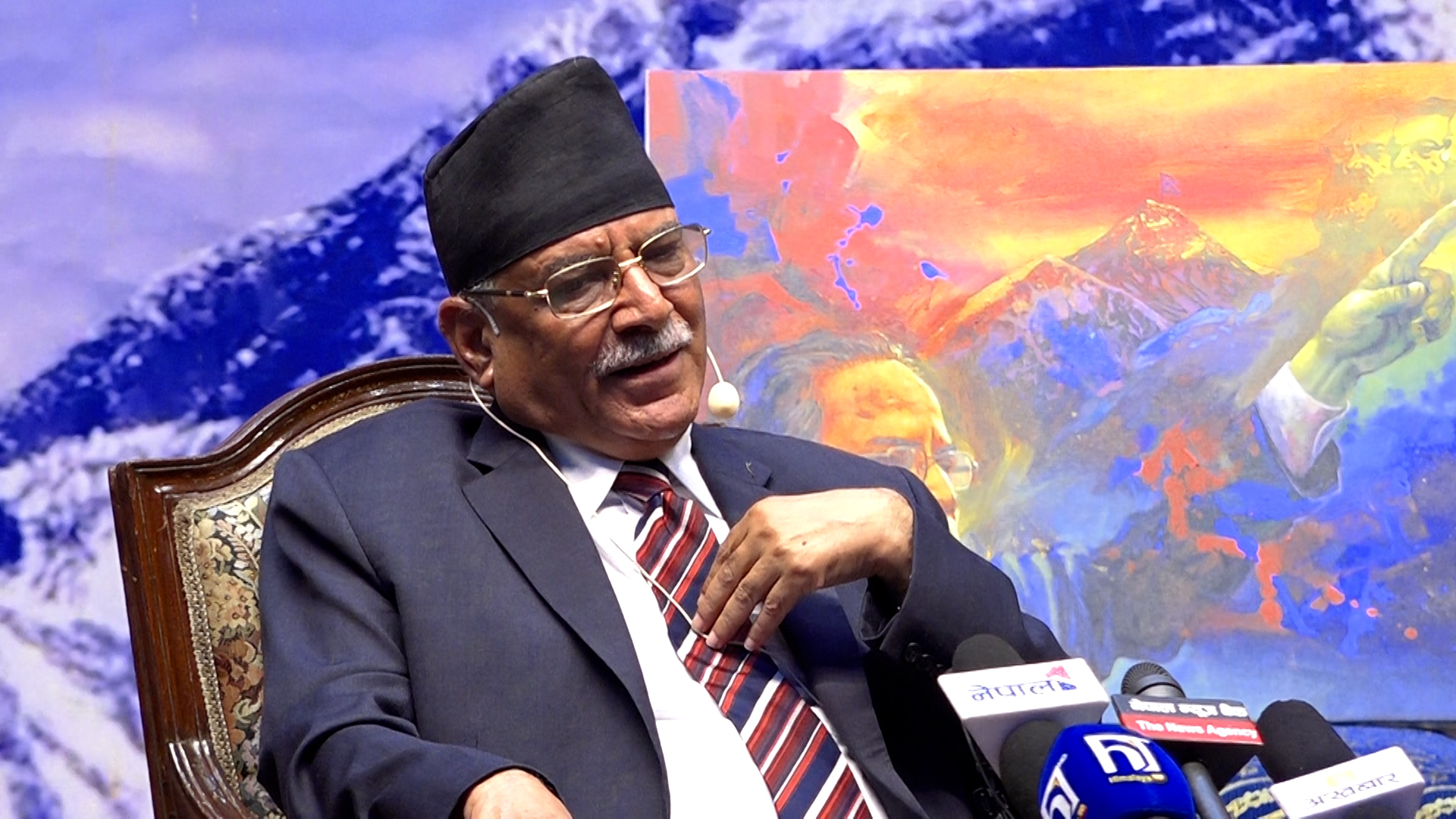 एमाले र प्रधानमन्त्री ओली नै विद्यालय शिक्षा विधेयकको विरुद्धमा हुनुहुन्छ : प्रचण्ड