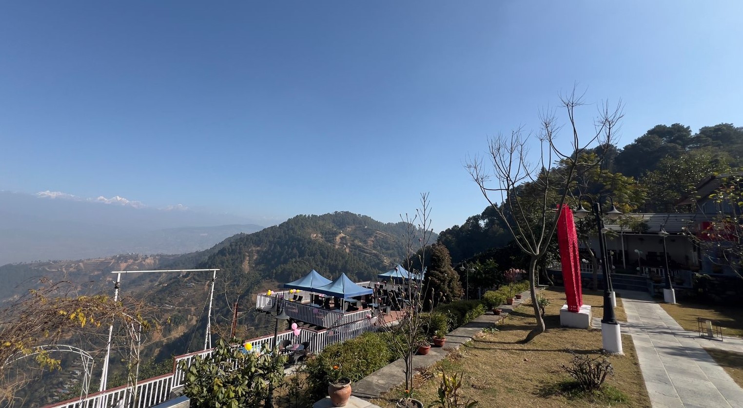 घ्याम्पेडाँडा(रानीकोट हुँदै पनौती जाने सडक पहिरोको जोखिममा