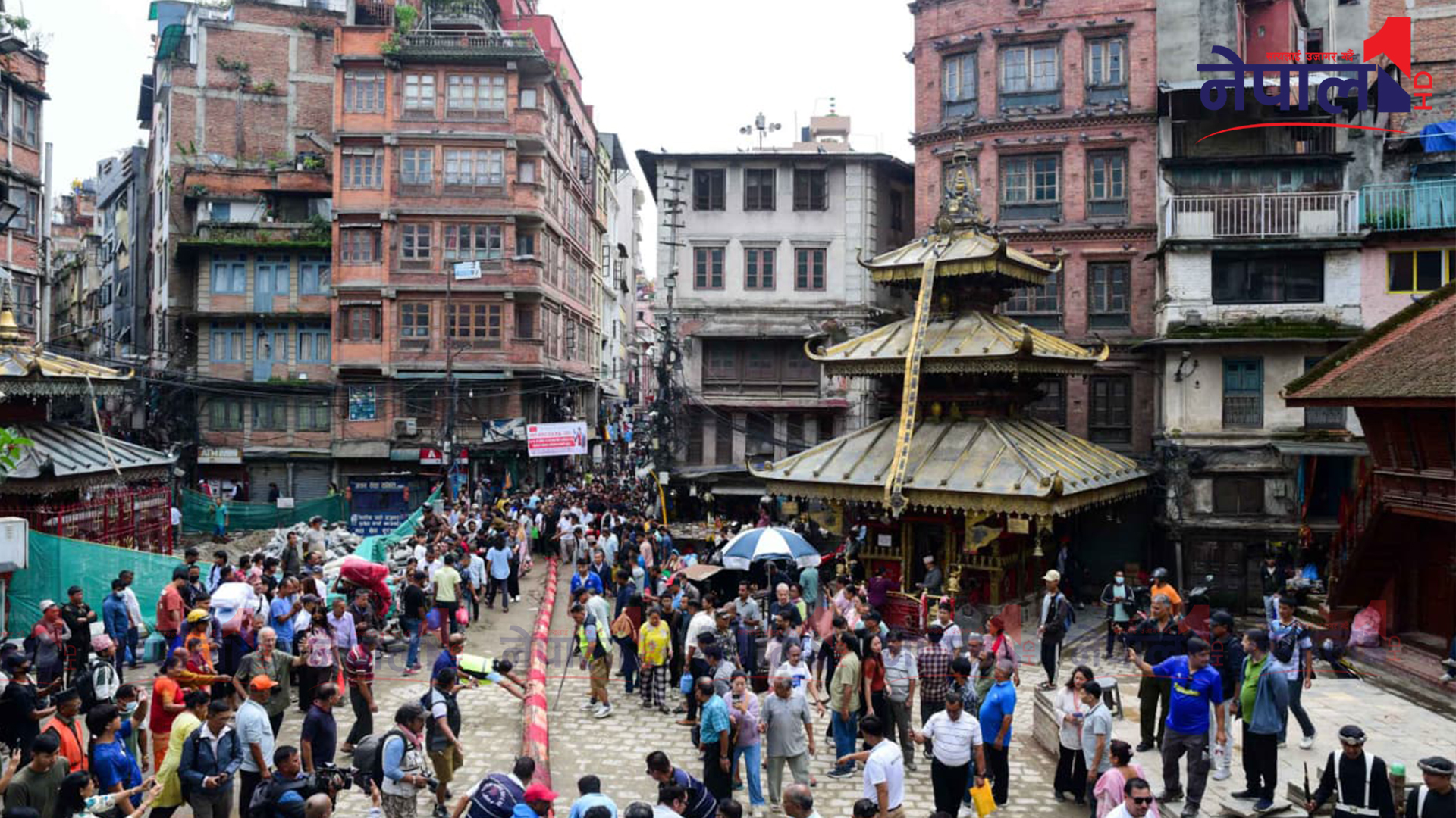 इन्द्र ध्वज भोटाहिटीबाट तानेर हनुमानढोका लगियो