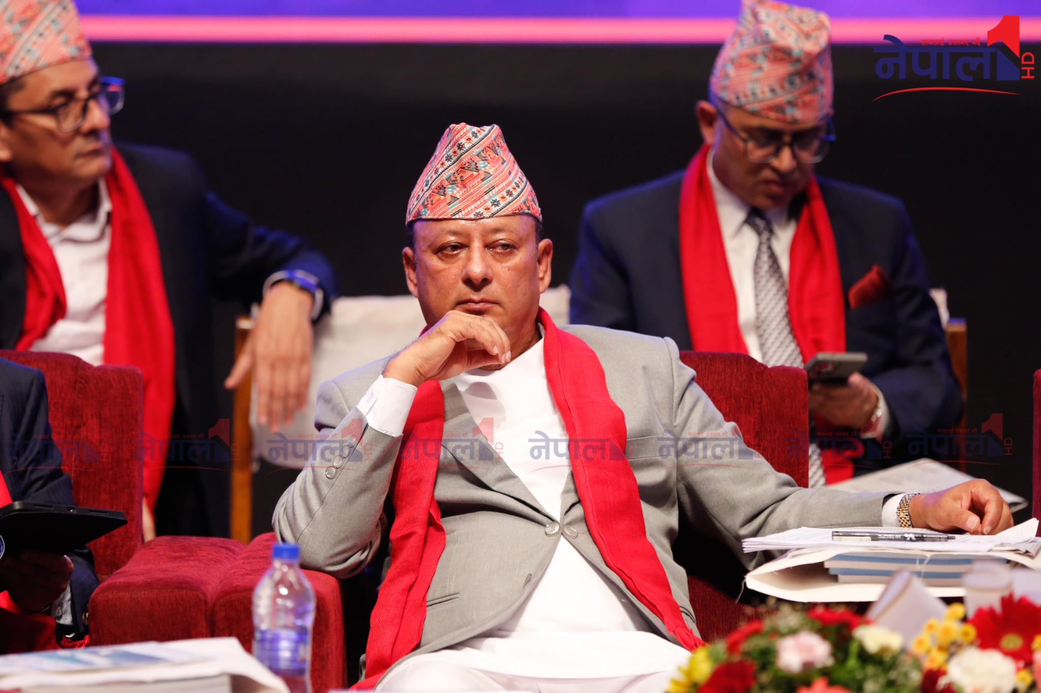 प्राधिकरण सुरक्षित विद्युत् प्रवाहमा लाग्नुपर्छ: ऊर्जामन्त्री खड्का