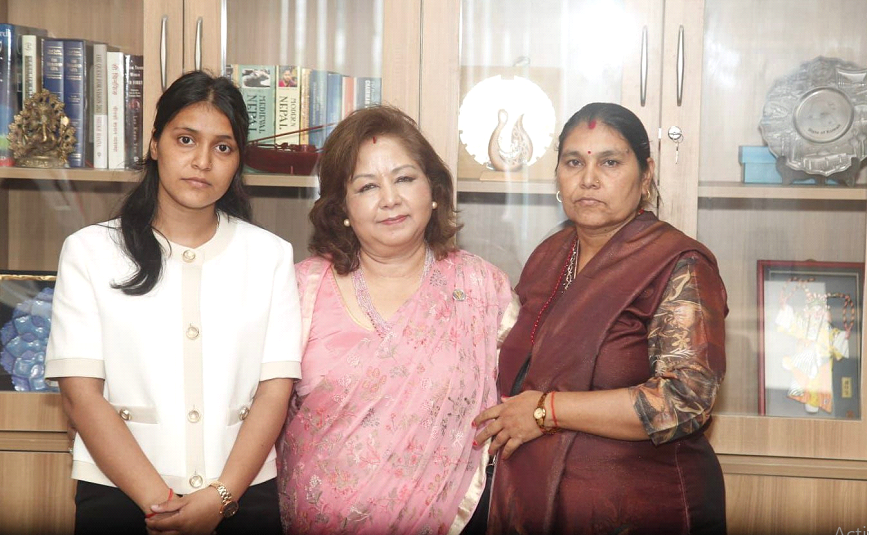 विपिन रिहाइको पहलका लागि थप प्रयत्न गर्न आमा र बहिनीको परराष्ट्रमन्त्रीसँग आग्रह