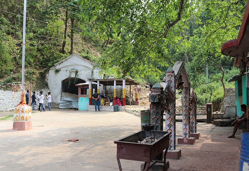 आठ महिनामा तीन हजारभन्दा बढीले अवलोकन गरे चुरियामाई सुरुङमार्ग