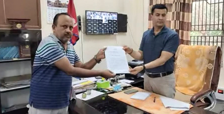 सप्तरी गोलीकाण्ड : चारबुँदे मागसहित ज्ञापनपत्र बुझाइयो