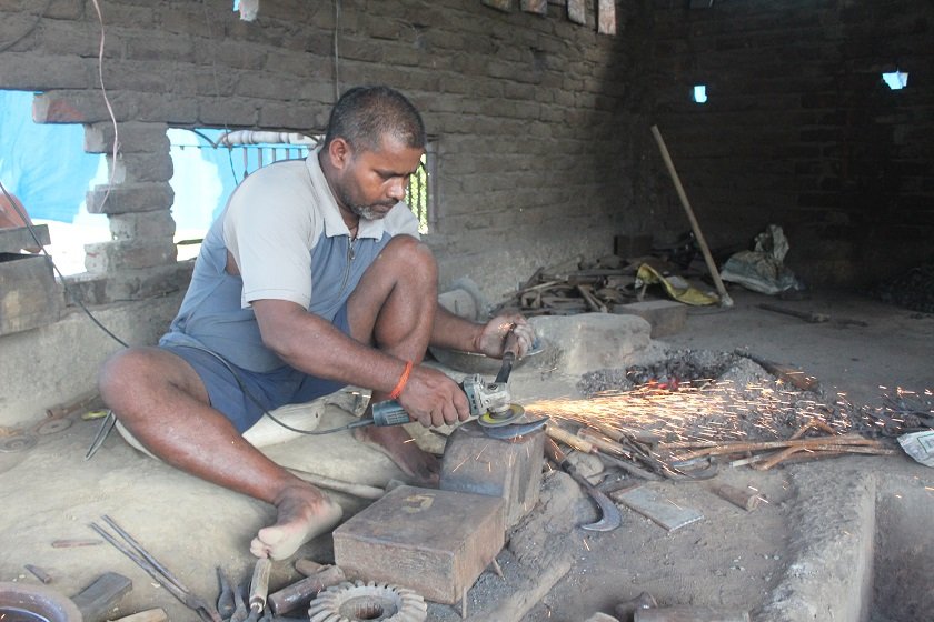 पुरानो आरनमा नयाँ चमक : शिवलाल लोहारको फलाम यात्रा