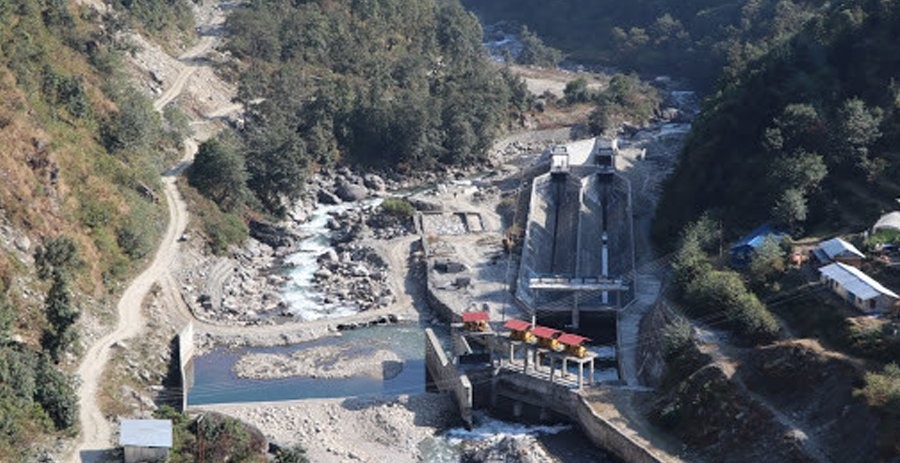 पहिरोमा पुरिएर राहुघाट जलविधुत आयोजनाका दुई मजदुरको मृत्य, पाँच घाइते