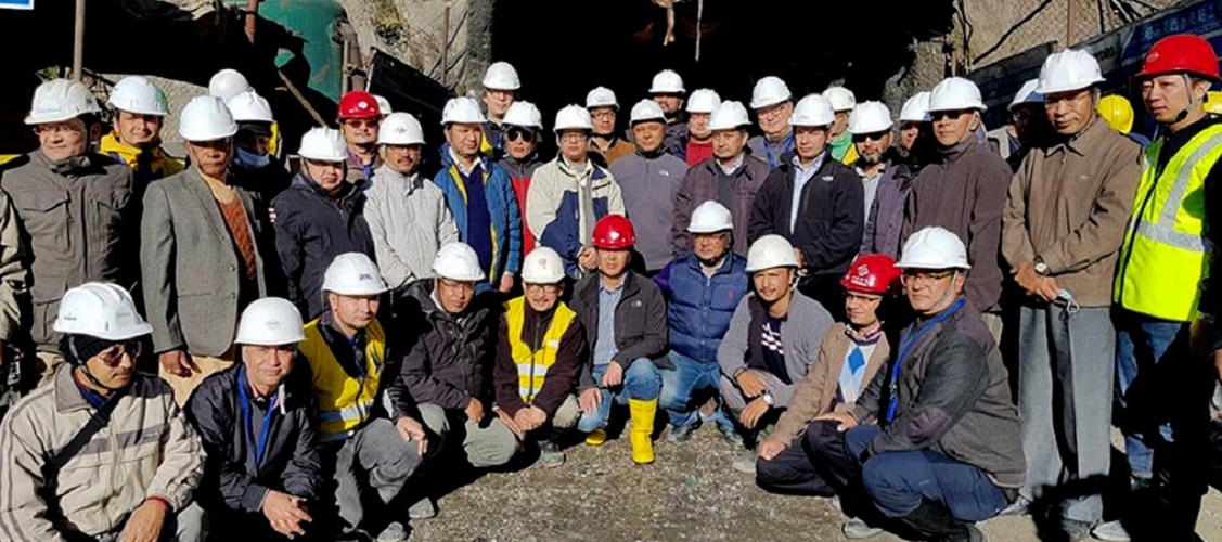 नेपाल आउने विदेशी श्रमिकको संख्या बर्सेनि घट्दै