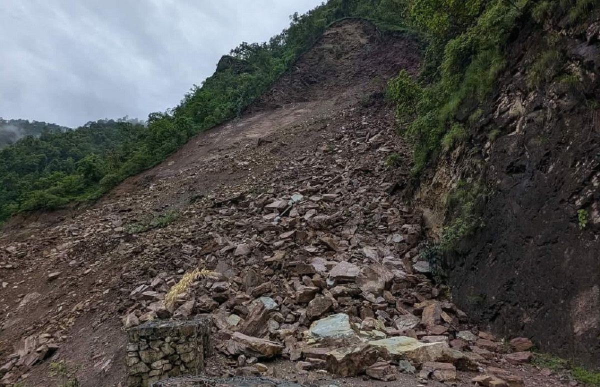 रसुवागढीमा सुख्खा पहिरोः एक घाइते, भवनमा क्षति