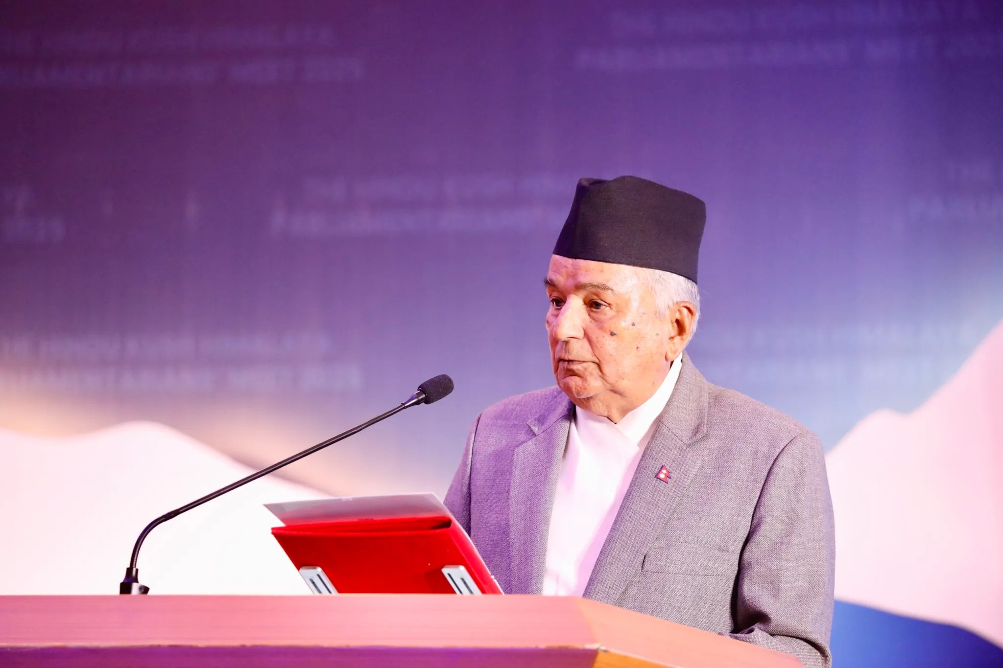 सबै पक्षले पेरिस सम्झौतामा गरेका प्रतिबद्धता पूरा गर्नुपर्छः राष्ट्रपति