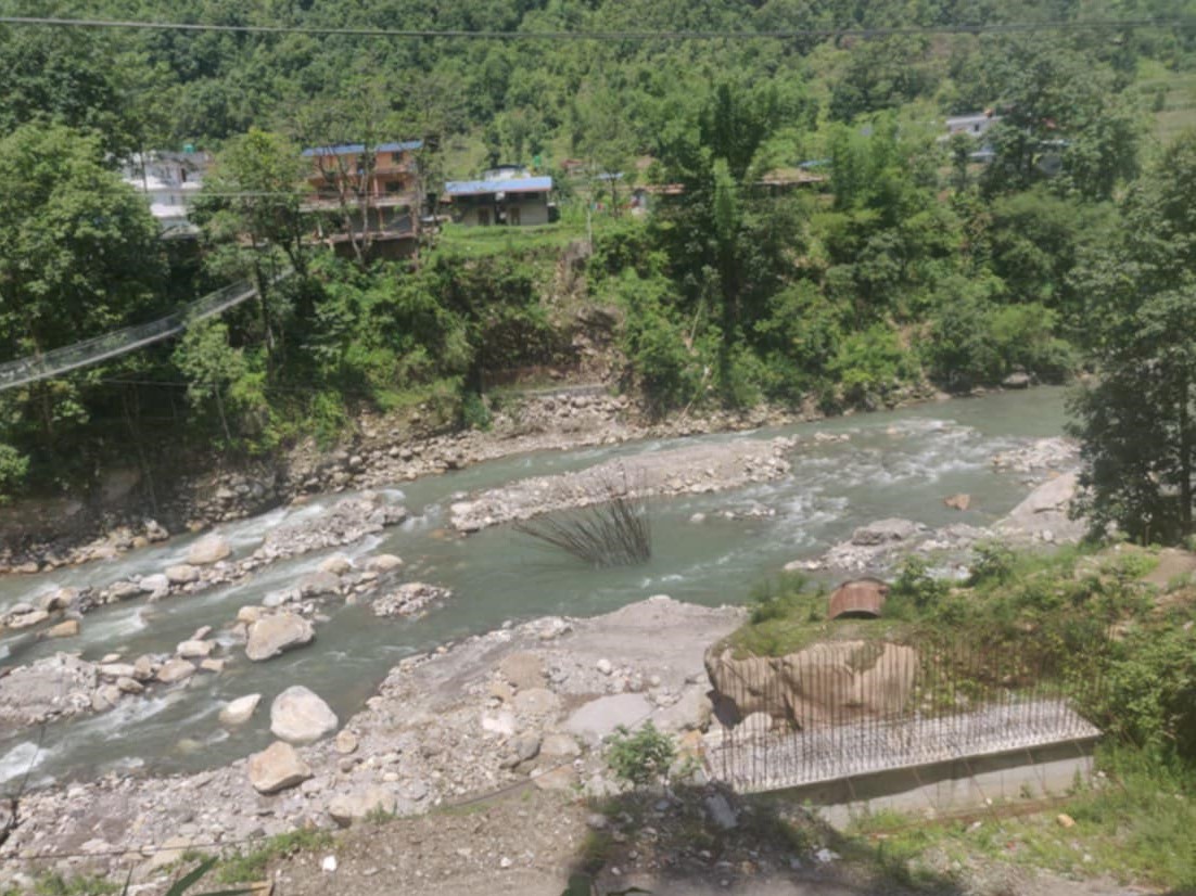 पाँच वर्षदेखि पुल निर्माण अधुरै