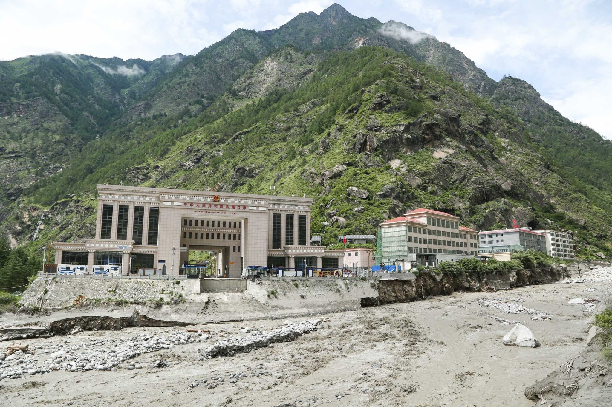 रसुवामा बाढी पहिरोको बिमा कम्पनीमा ८४ करोड भन्दा बढी दाबी 