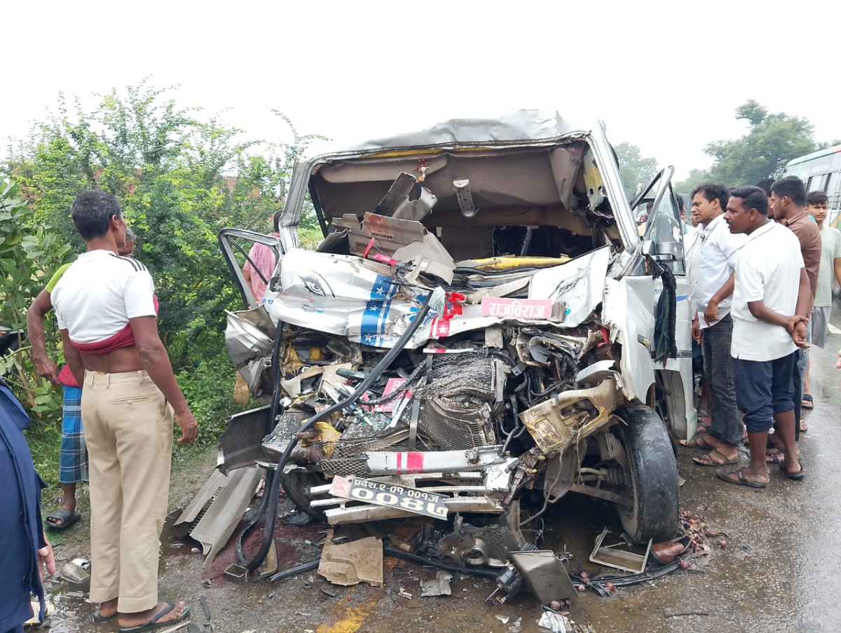 सुनसरी बस दुर्घटनामा मृतकको संख्या ४ पुग्यो, घाइतेको उपचार हुँदै