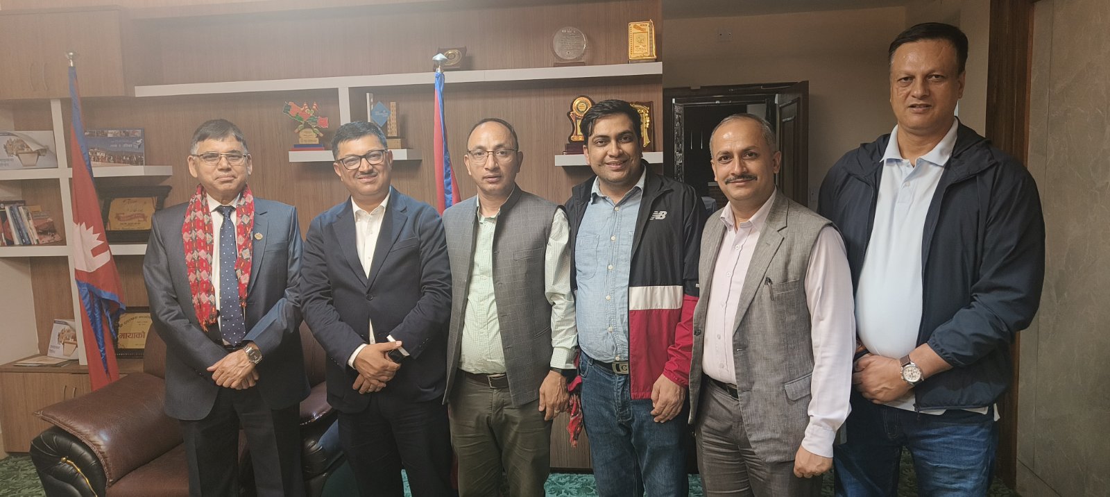 भौतिक मन्त्री दाहाल मनिला प्रस्थान