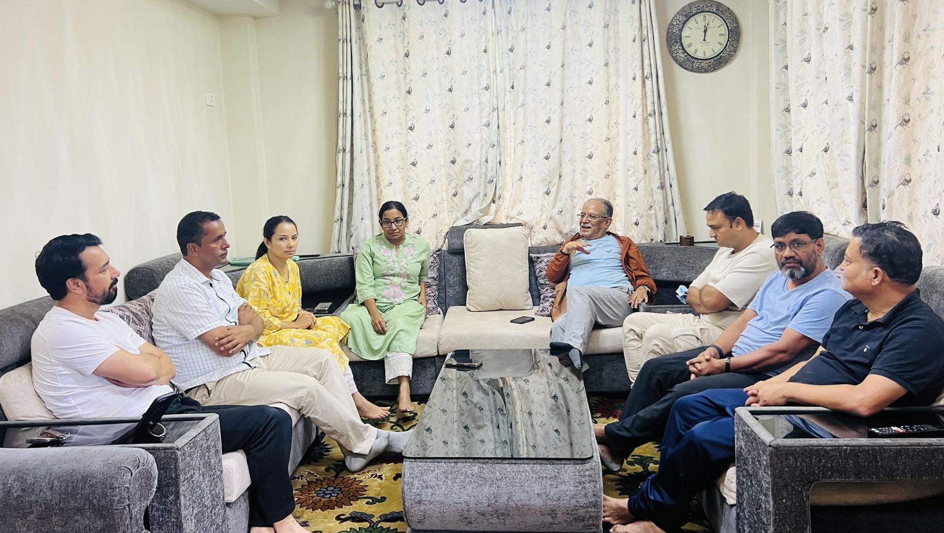 जेनजी आन्दोलनपछि पेरिसडाँडा पुगेका प्रचण्डले भने–नयाँ र भव्य पार्टी कार्यालय बनाइने छ