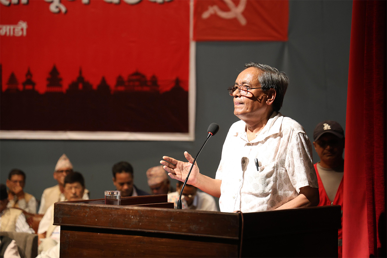 प्रचण्ड, नारायणकाजी र जनार्दनको प्रस्तावको विपक्षमा उभिए राम कार्की