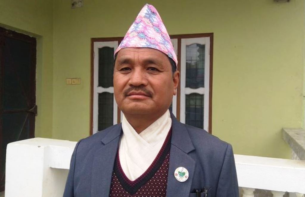 प्रदेश मन्त्रीको गाडीले बालकलाई दियो ठक्कर, गोदावरी सडक अवरुद्ध