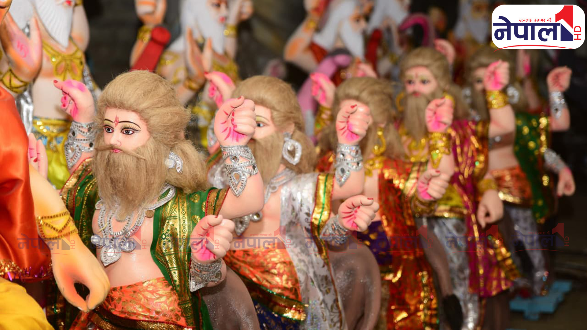 विश्वकर्मा पूजाका लागि मूर्तिहरू तयार (तस्बिरहरू)