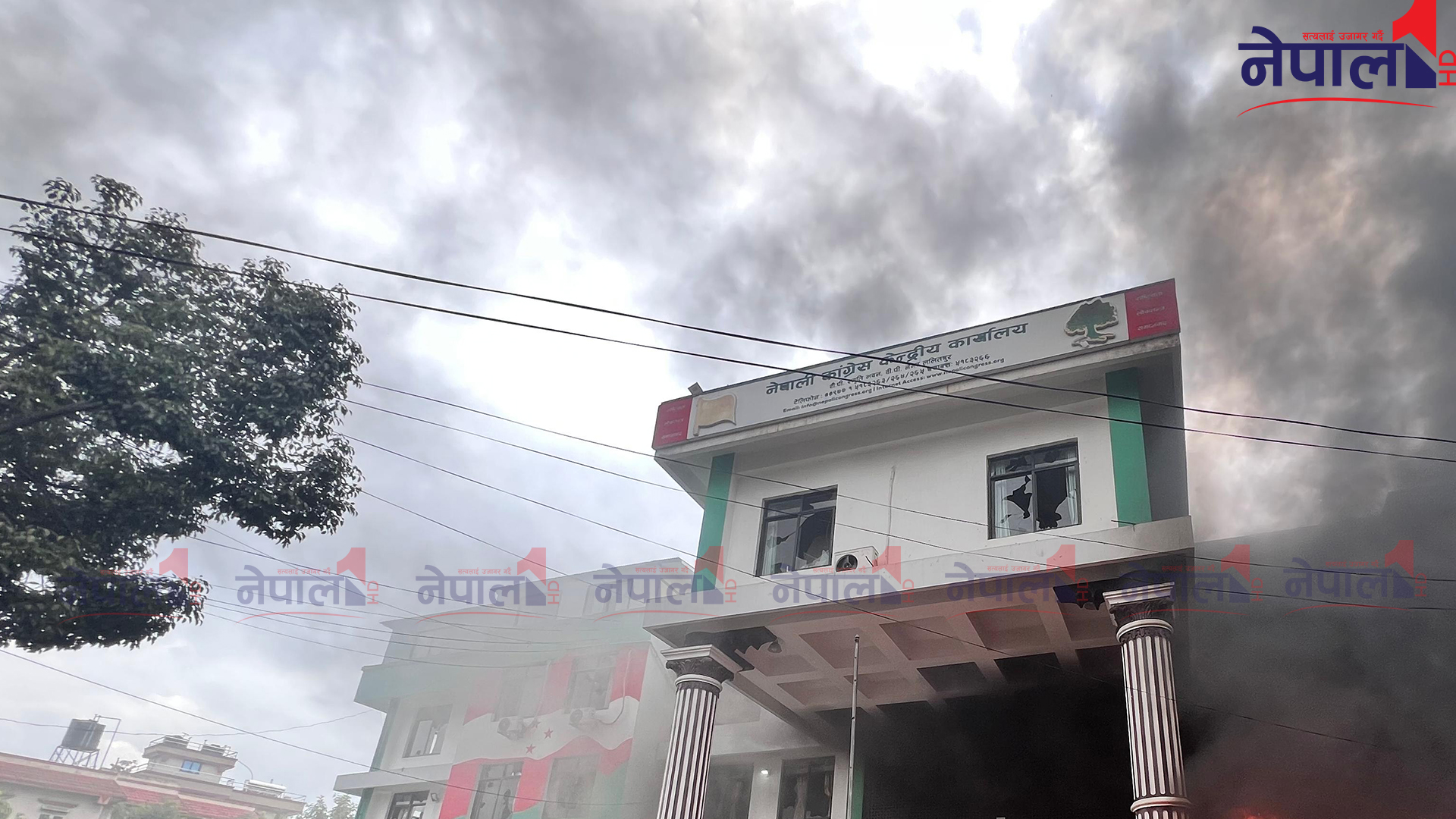 नेपाली कांग्रेस कार्यालयमा आगजनी (तस्बिरहरु)