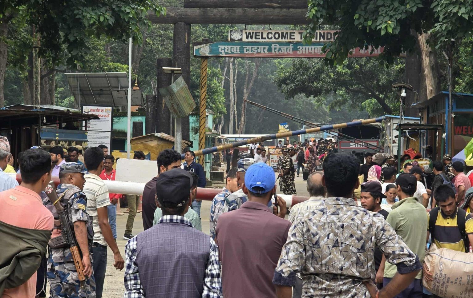 गौरीफण्टा नाकाबाट नेपालीलाई भारत जान रोक, आउन कडा चेकजाँच
