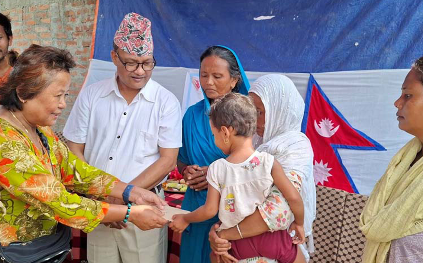 सहिद विजय चौधरीको परिवारलाई नगरद्वारा खाद्यान्न प्रदान