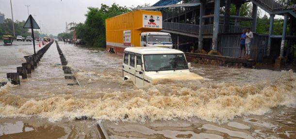 पञ्जाबमा विनाशकारी बाढी: हजारौँ गाउँ डुबानमा, जनधनको ठूलो क्षति