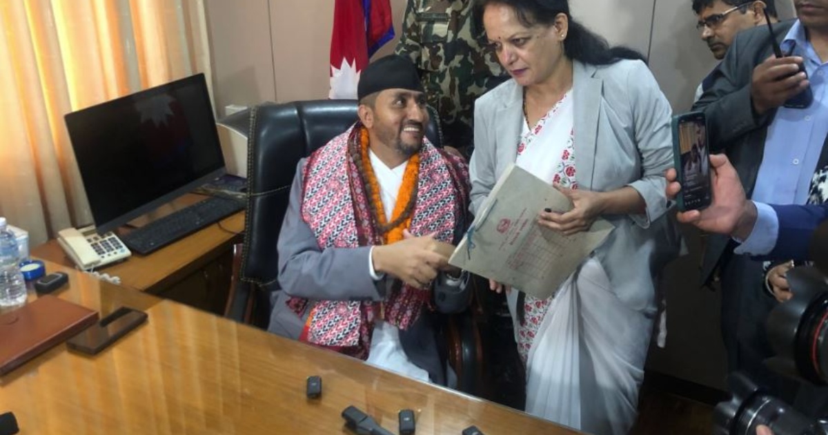 कर्मचारीले ल्याएको निर्णयमा सञ्चारमन्त्री खरेलले गरेनन् हस्ताक्षर, अर्को प्रस्ताव ल्याउन निर्देशन