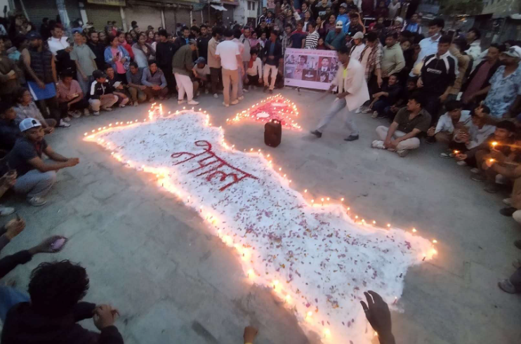 जुम्लामा जेनजीहरुद्वारा मृतकको सम्झनामा दिप प्रज्वलन
