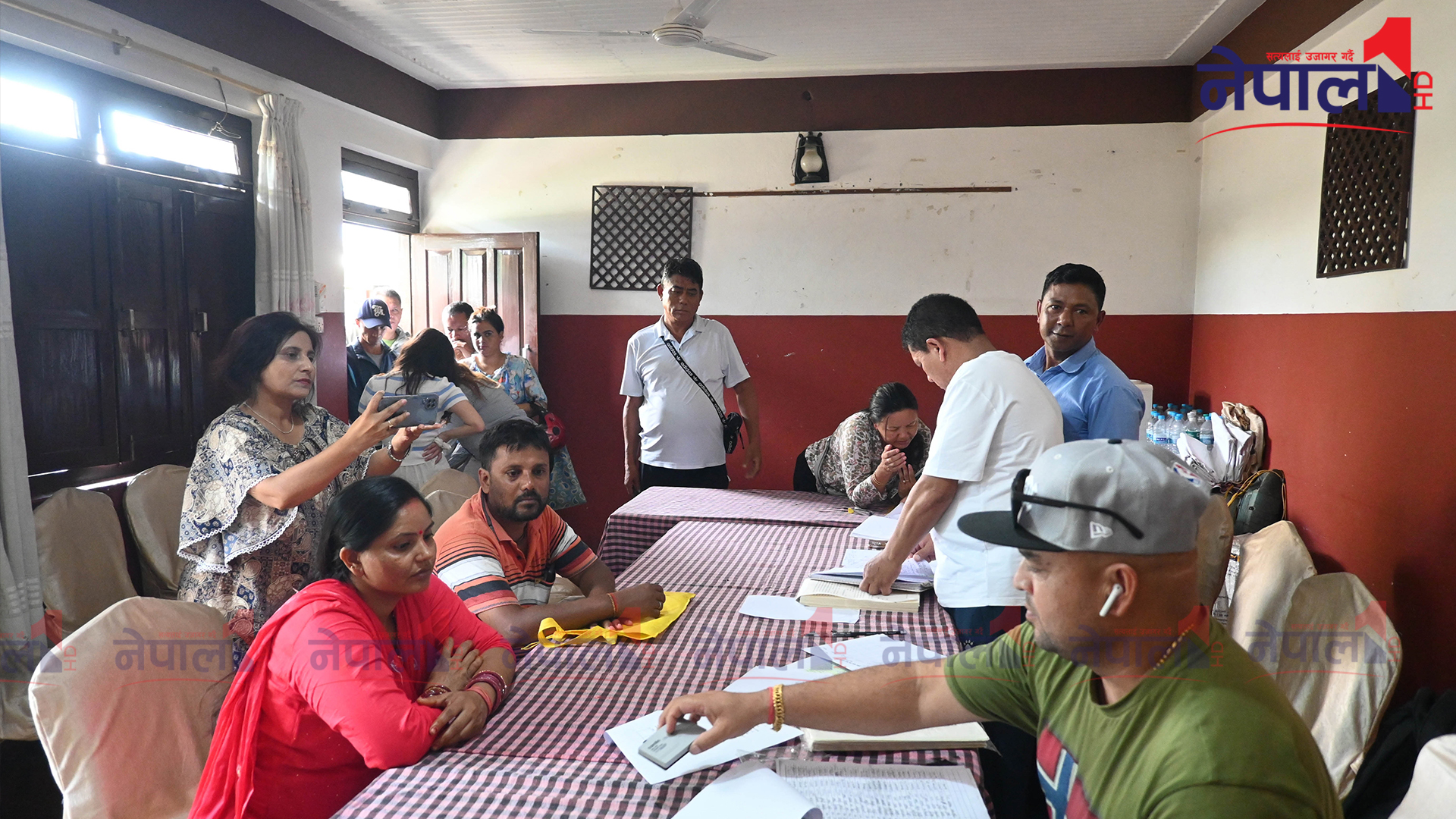 एक लाखमूनिका बचतकर्तालाई रकम फिर्ता गर्दै इमेज सहकारी (तस्बिरहरू)