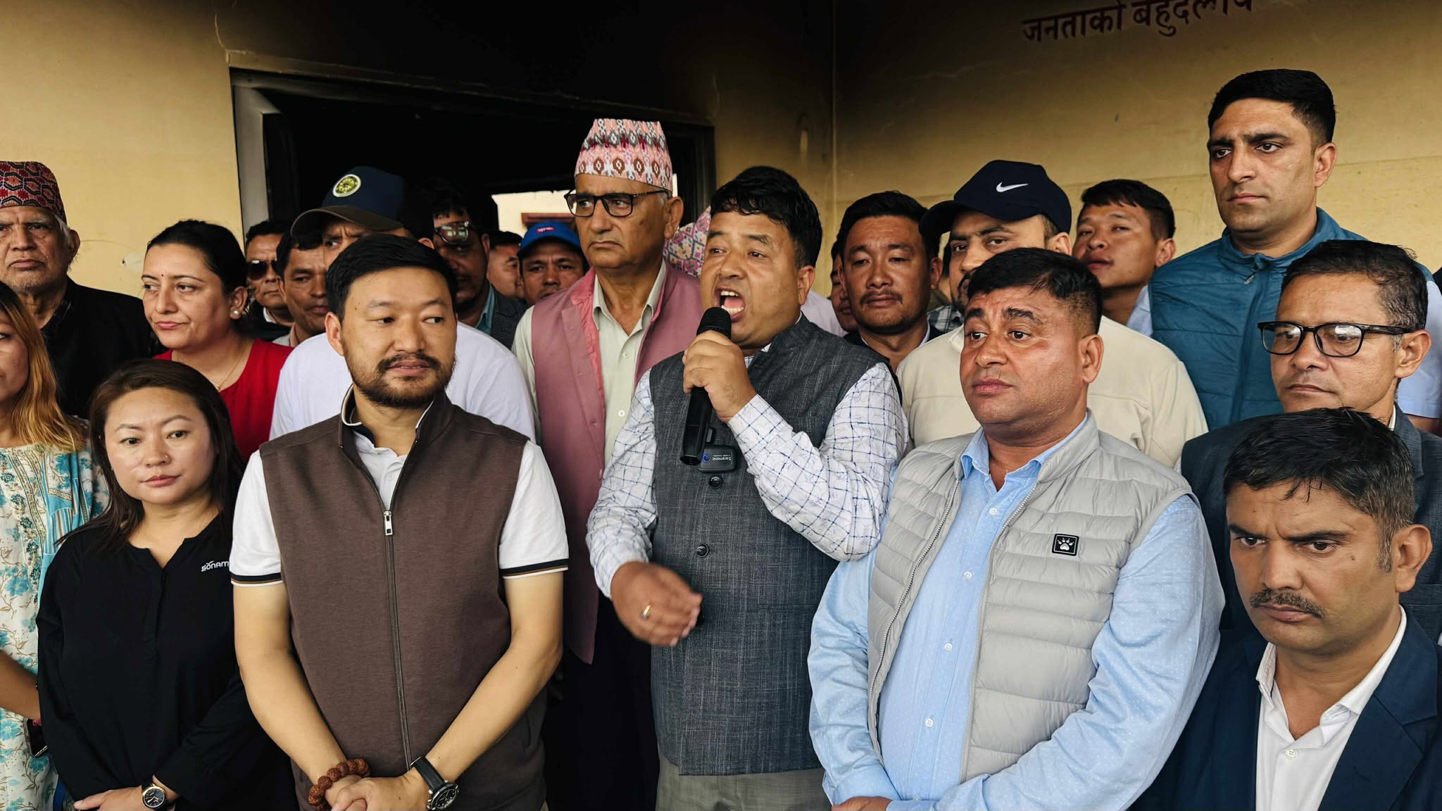 जेनजीको आन्दोलन आँधीहुरी जस्तो आयो, गइसक्यो : महेश बस्नेत