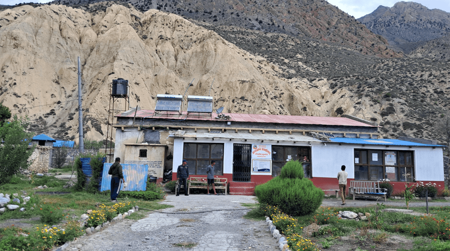 मुस्ताङ कारागार : एउटै भवनमा कैदीबन्दी र सुरक्षाकर्मी