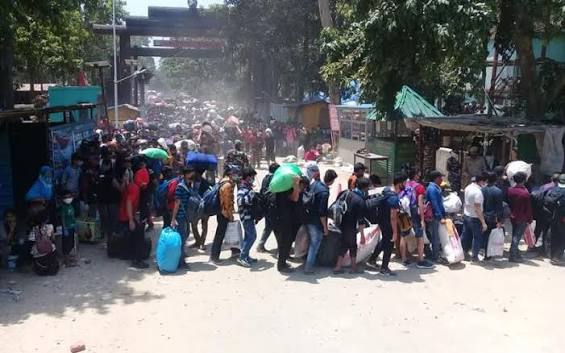 कैलालीको त्रिनगर नाकाबाट  नौं हजारभन्दा बढी व्यक्ति स्वदेश भित्रिए