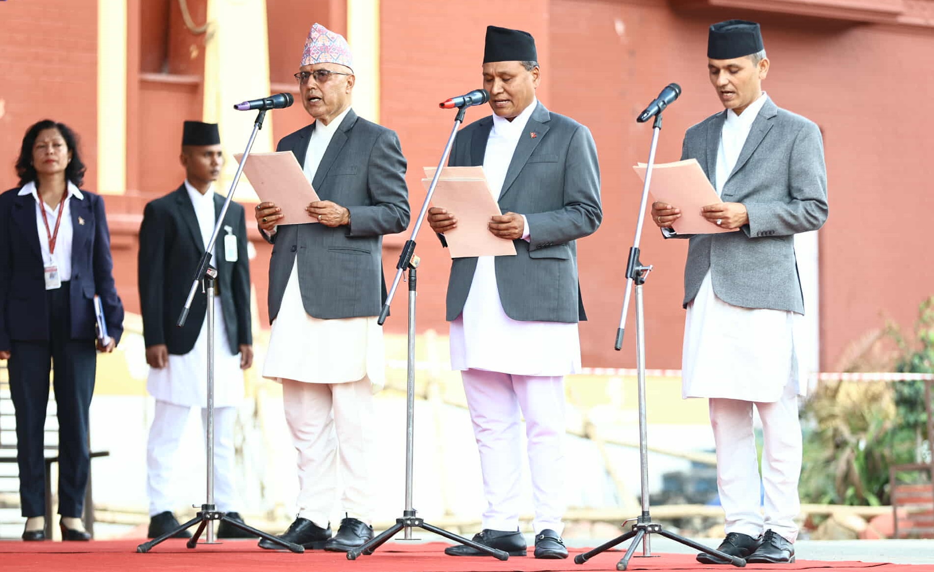 अर्थ, ऊर्जा र गृहमन्त्रीले लिए शपथ