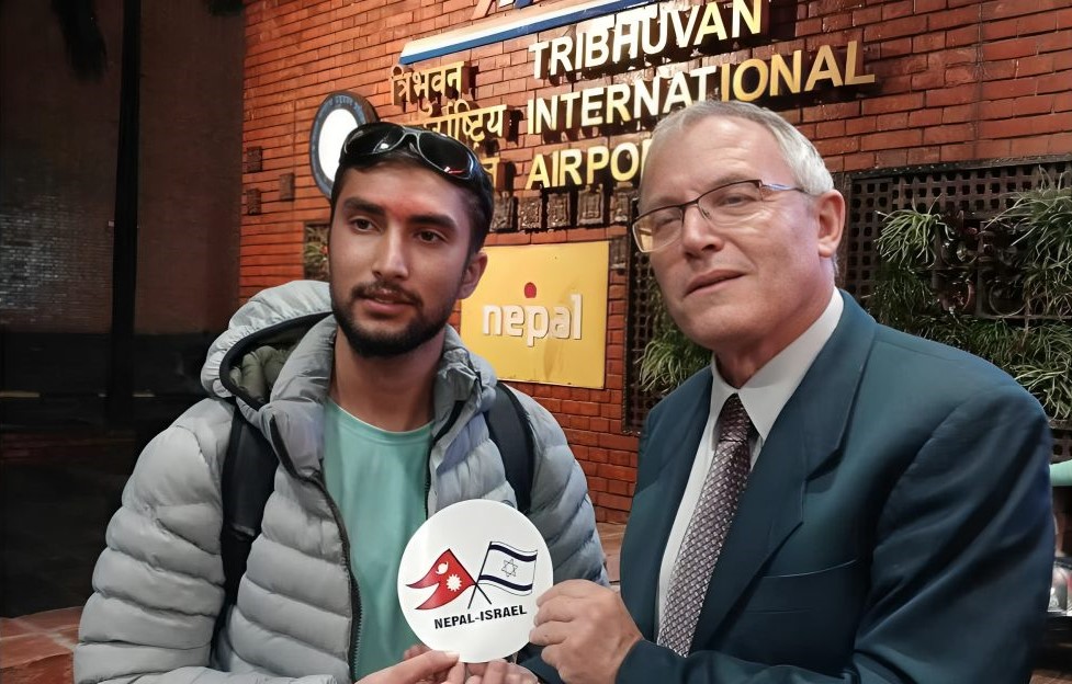 इजरायली पूर्व राजदूत गोदारले फोटो शेयर गर्दै लेखे-विपिन देशको उज्यालो भविष्य थिए