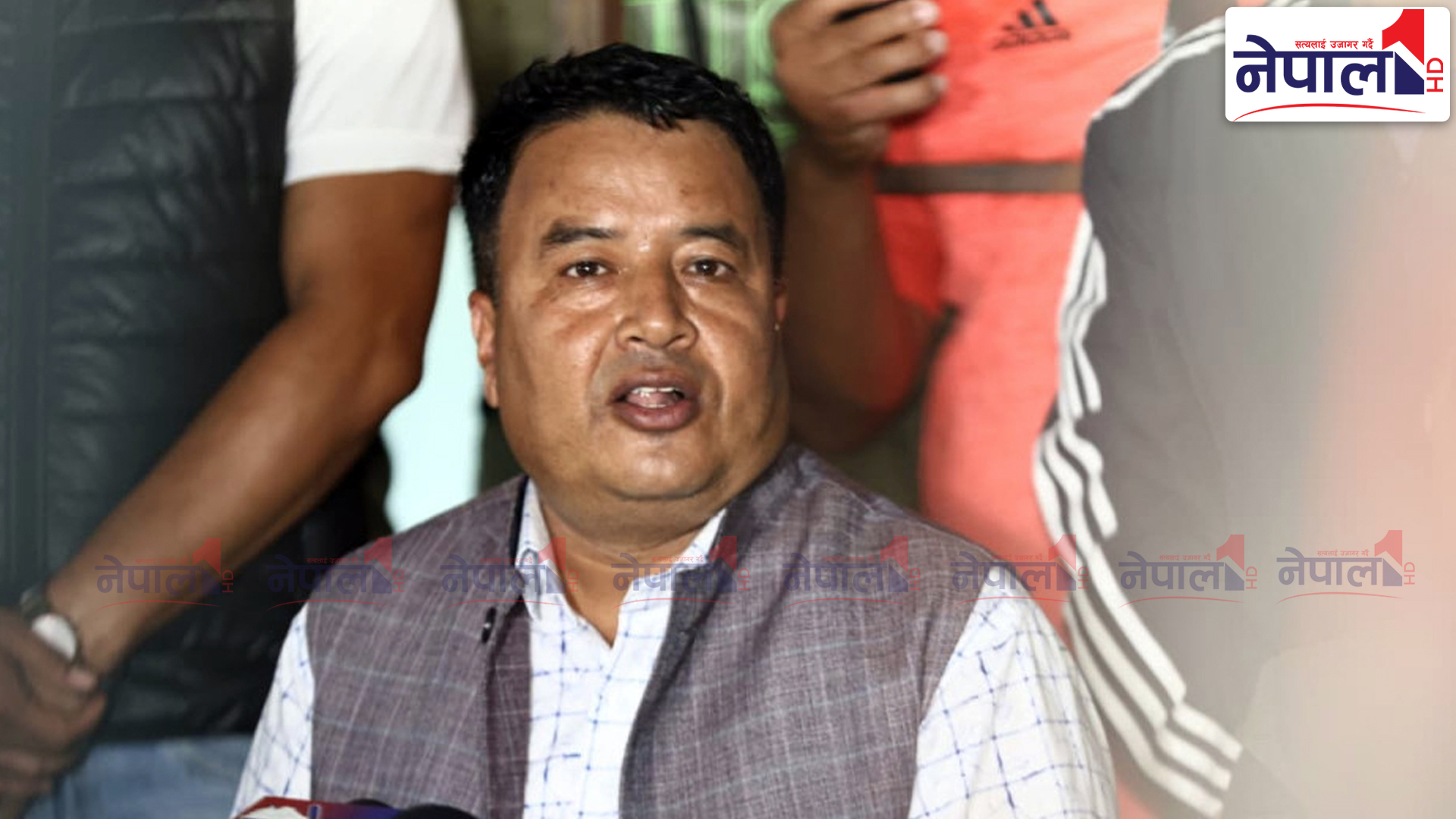महेश बस्नेतको प्रश्न : सम्पत्ति शुद्धीकरणको अनुसन्धान रामेश्वर खनाल र कुलमानबाट गर्ने कि नगर्ने ?