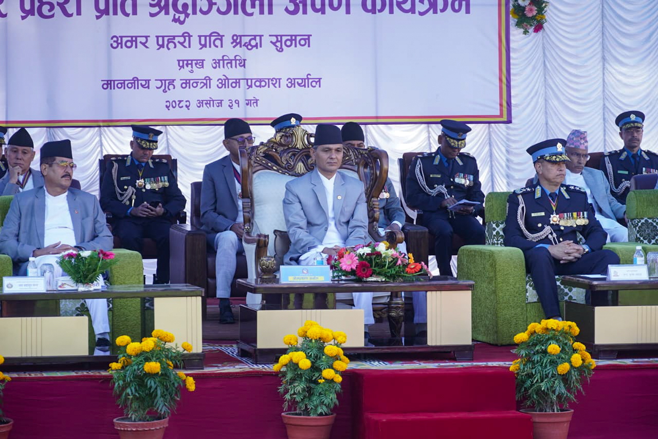 न्यून स्रोत साधनमा काम गरिरहेका प्रहरीलाई आन्दोलनले क्षति पुर्‍यायो : गृहमन्त्री