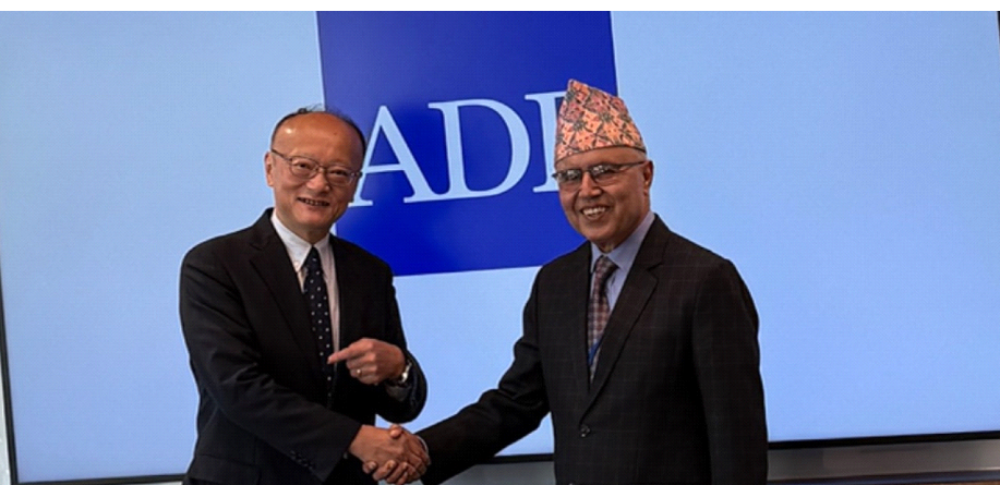 अर्थमन्त्री खनाल र एसियाली विकास बैंकका अध्यक्षबीच भेट