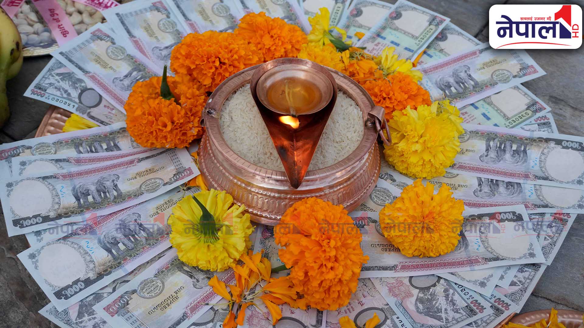 देउसी भैलो खेली मनाइँदै तिहार, तस्बिरहरु
