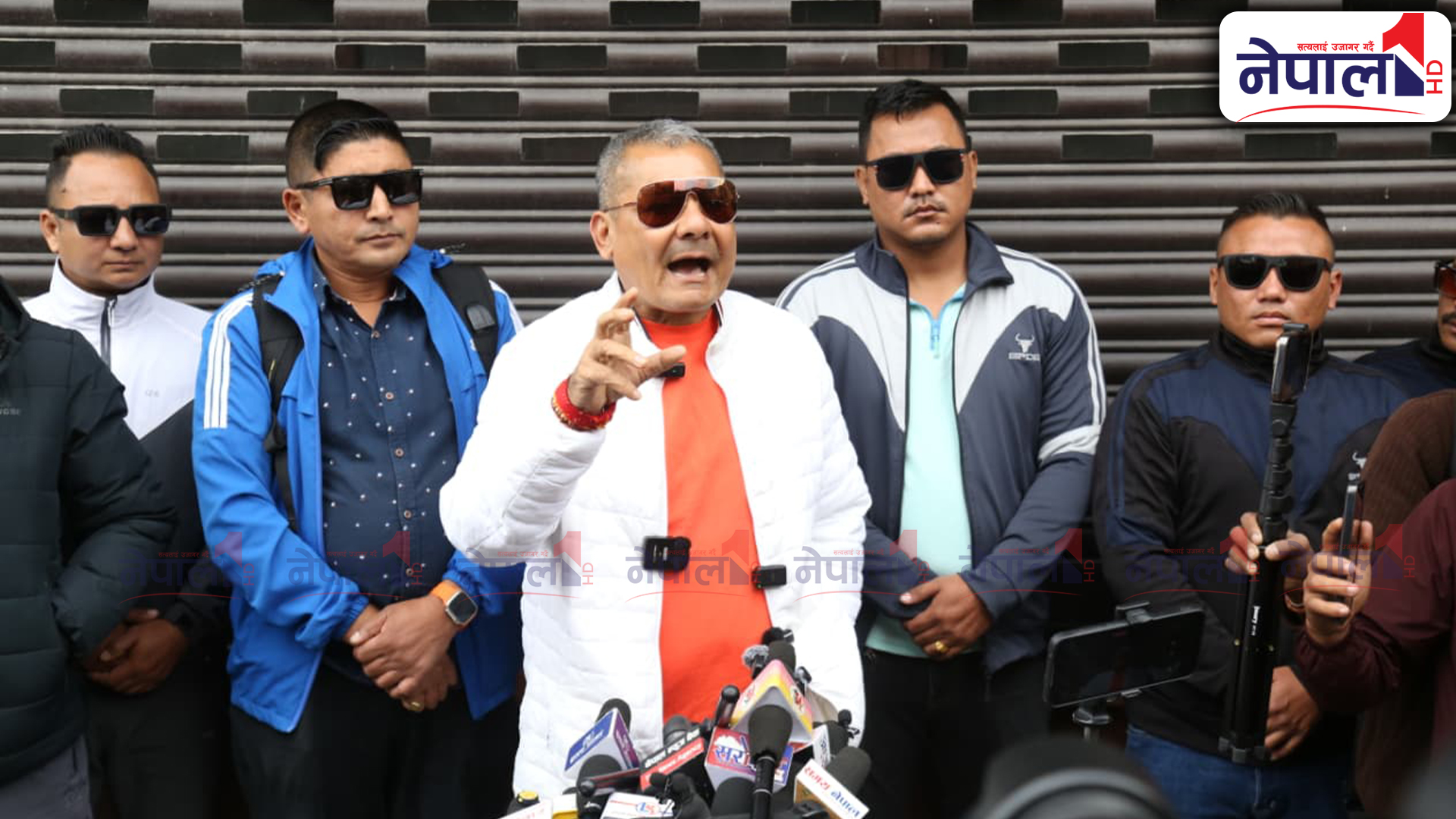 आन्दोलनको घोषणा गर्न मानव अधिकार आयोग पुगे दुर्गा प्रसाईँ (तस्बिरहरू)