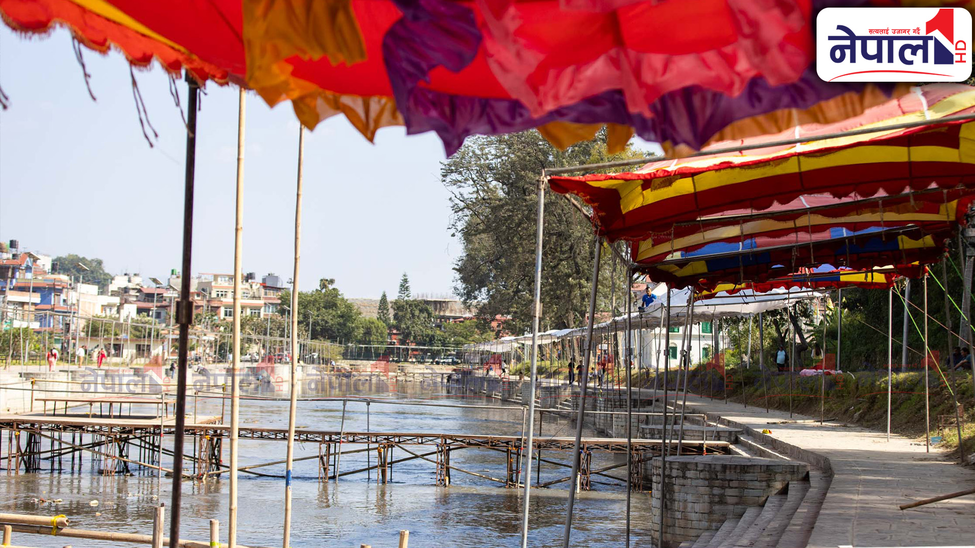 काठमाडौंको गौरीघाटमा छठ पर्वको तयारी (तस्बिरहरू)