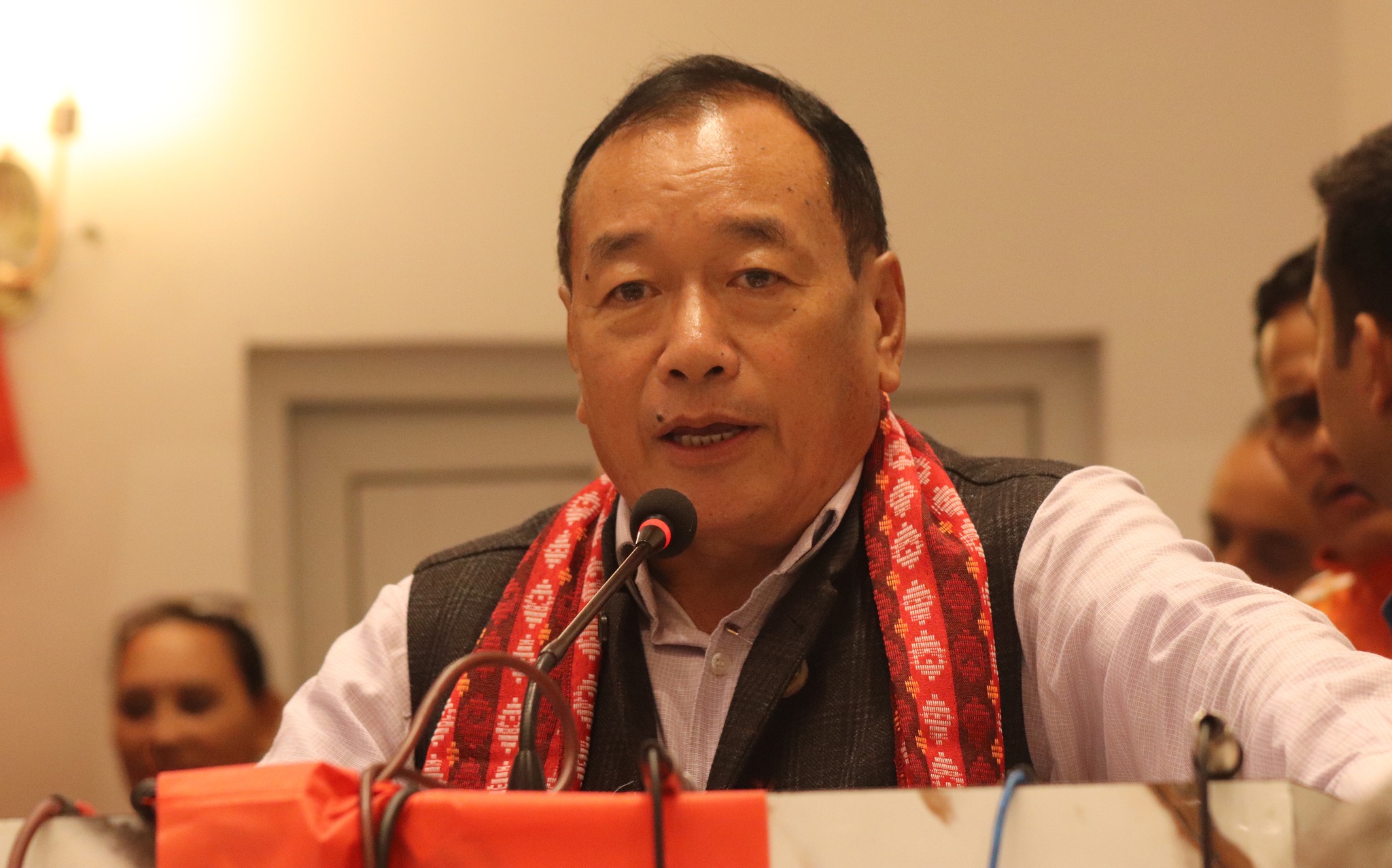 हालको अवस्थामा चुनावको विकल्प छैन – हितबहादुर तामाङ