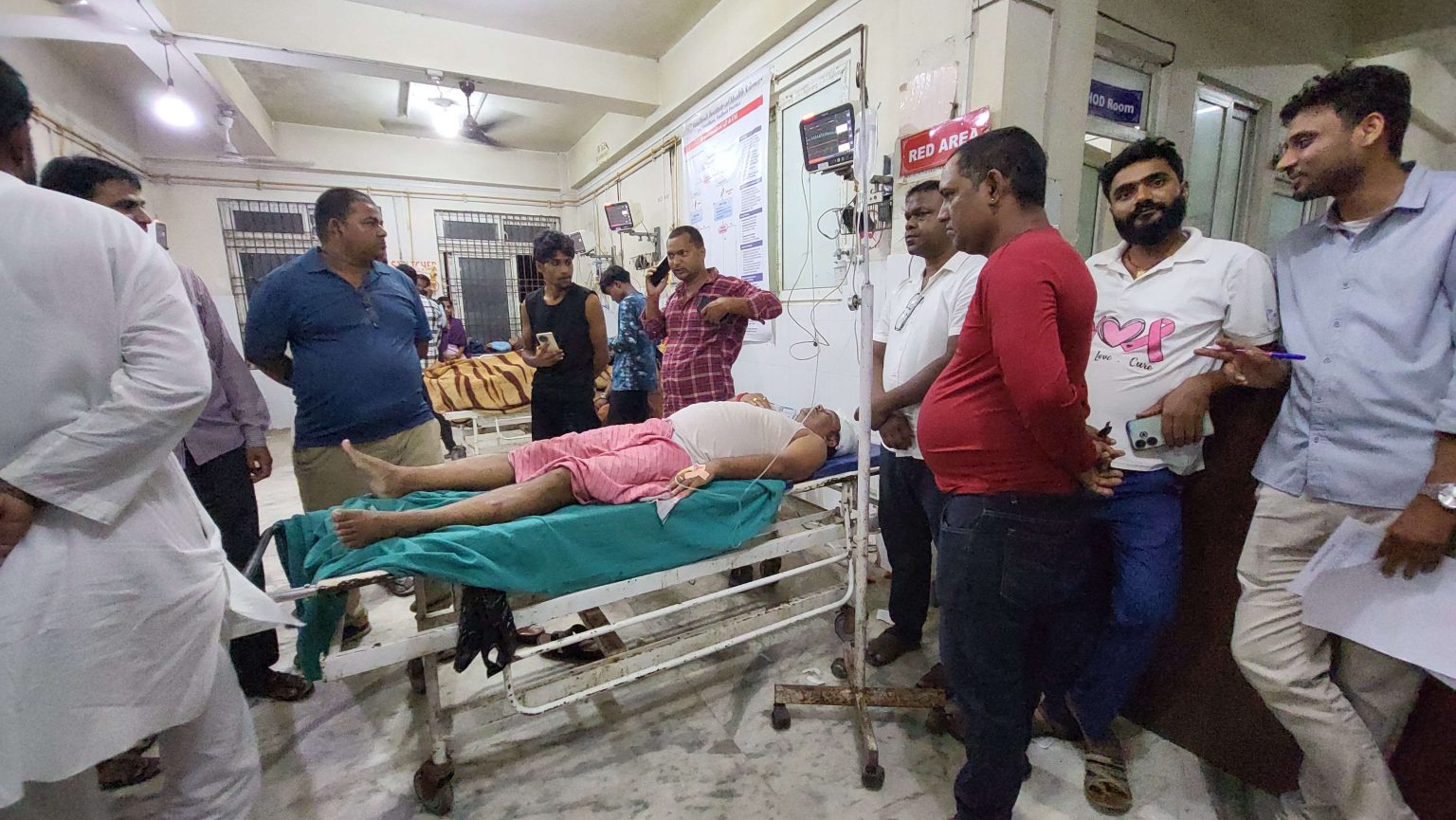 सुन पसलमा छापा हानेपछि जनकपुरमा तनाव, १० प्रहरी घाइते