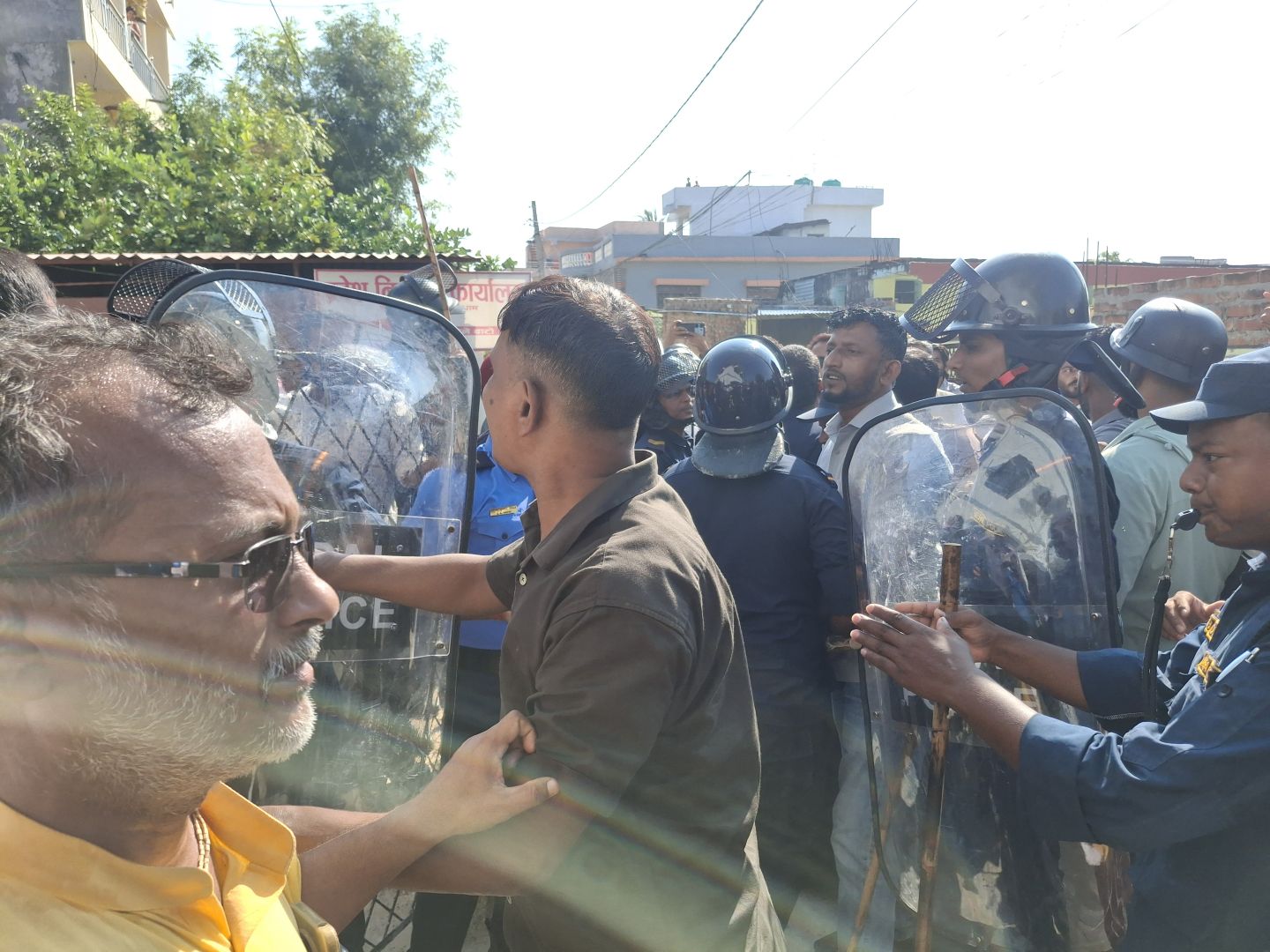 सिहं र साह जस्वपाको पक्षमा सनाखत गर्न जाने क्रममा झडप