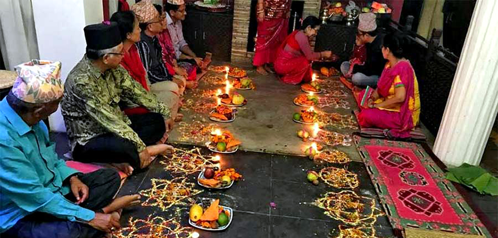 आज नेवार समुदायले म्हः पूजा गर्दै