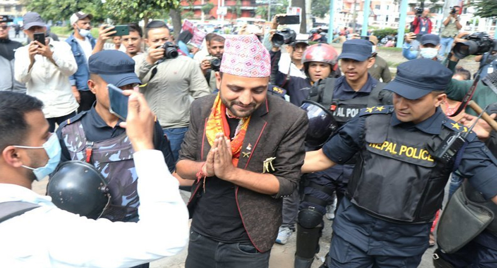 डा.निकोलस भुसाल फेरि परे पक्राउ