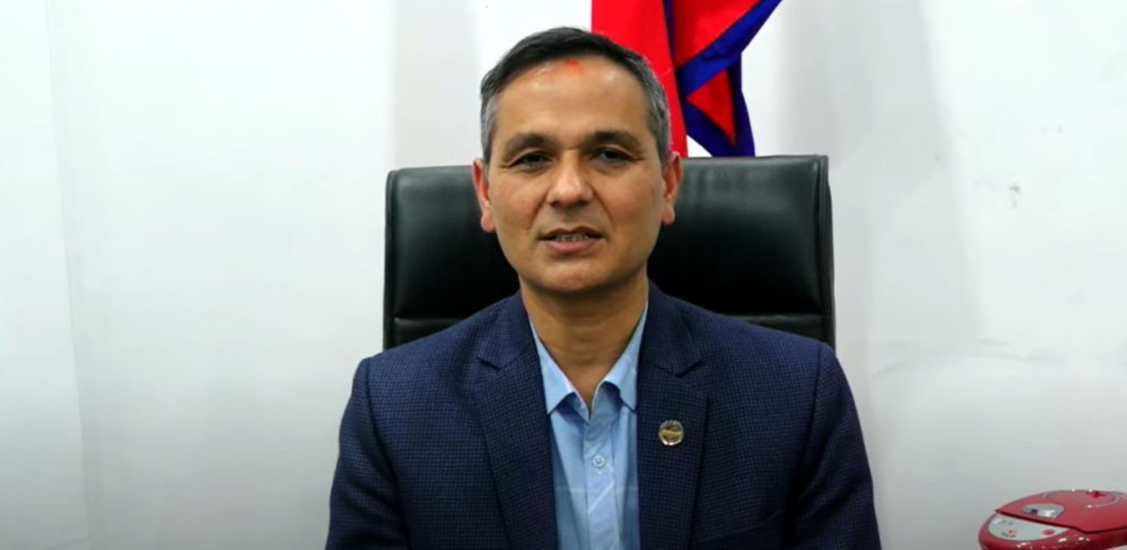 लुटेका हतियार र भागेका कैदी प्रयोग गर्दैनौं भनेर दलहरुले स्वघोषणा गर्नुपर्छ : गृहमन्त्री