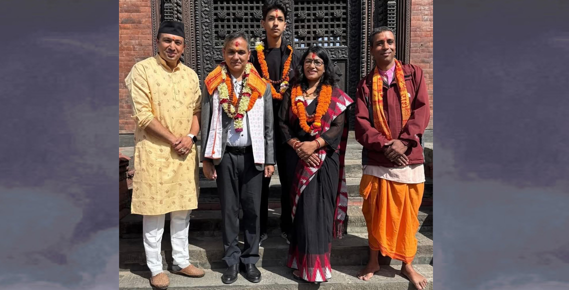 गृहमन्त्रीको आलोचनापछि कोषले भन्यो–उहाँ जुत्ता लगाएर पशुपतिनाथ मन्दिरभित्र जानु भएको होइन